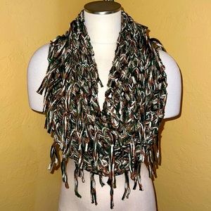 3/$15 Steve Madden infinity scarf